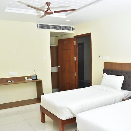 Le Arul Park Hotel Karaikal Eksteriør billede