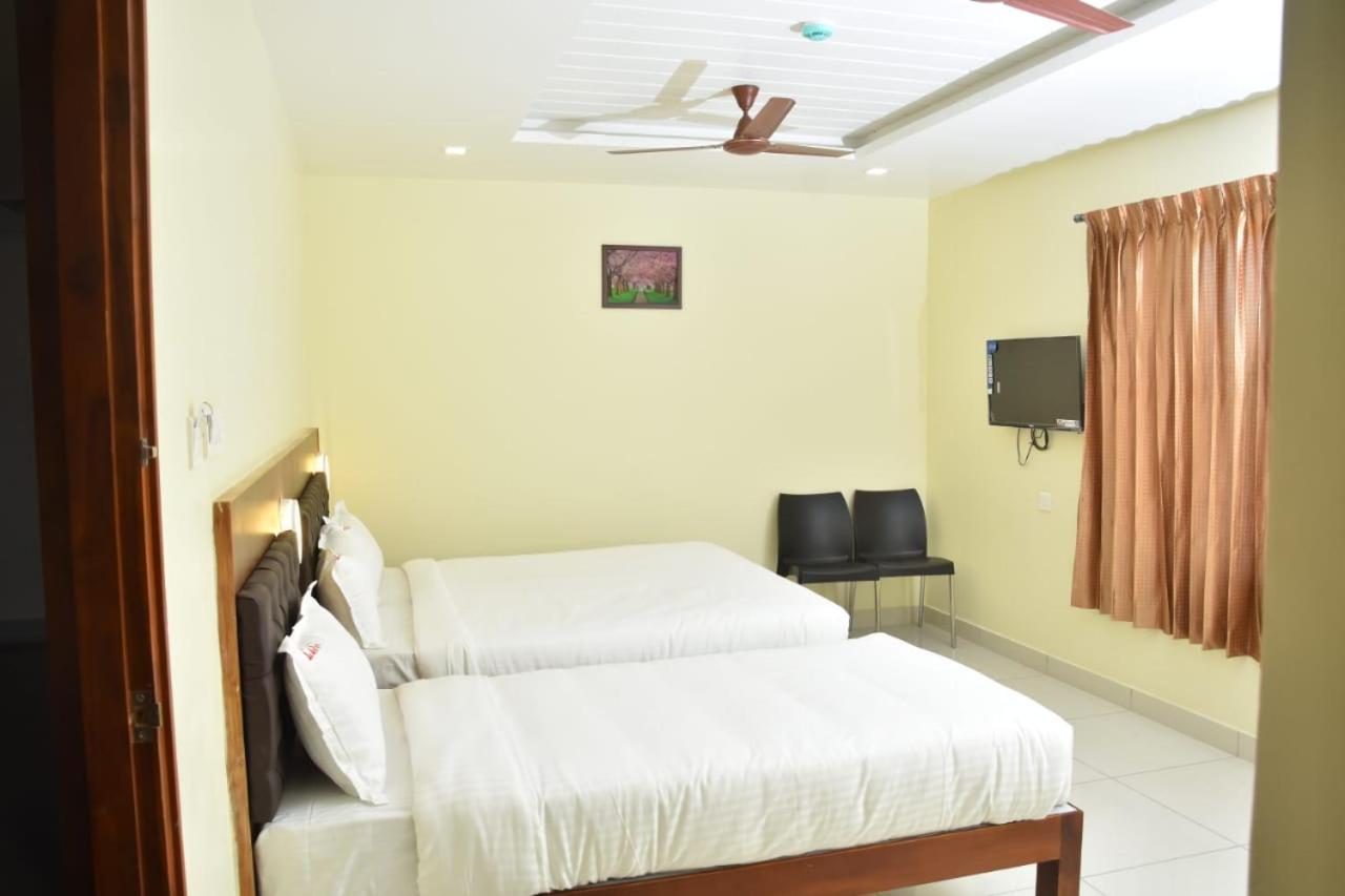 Le Arul Park Hotel Karaikal Eksteriør billede