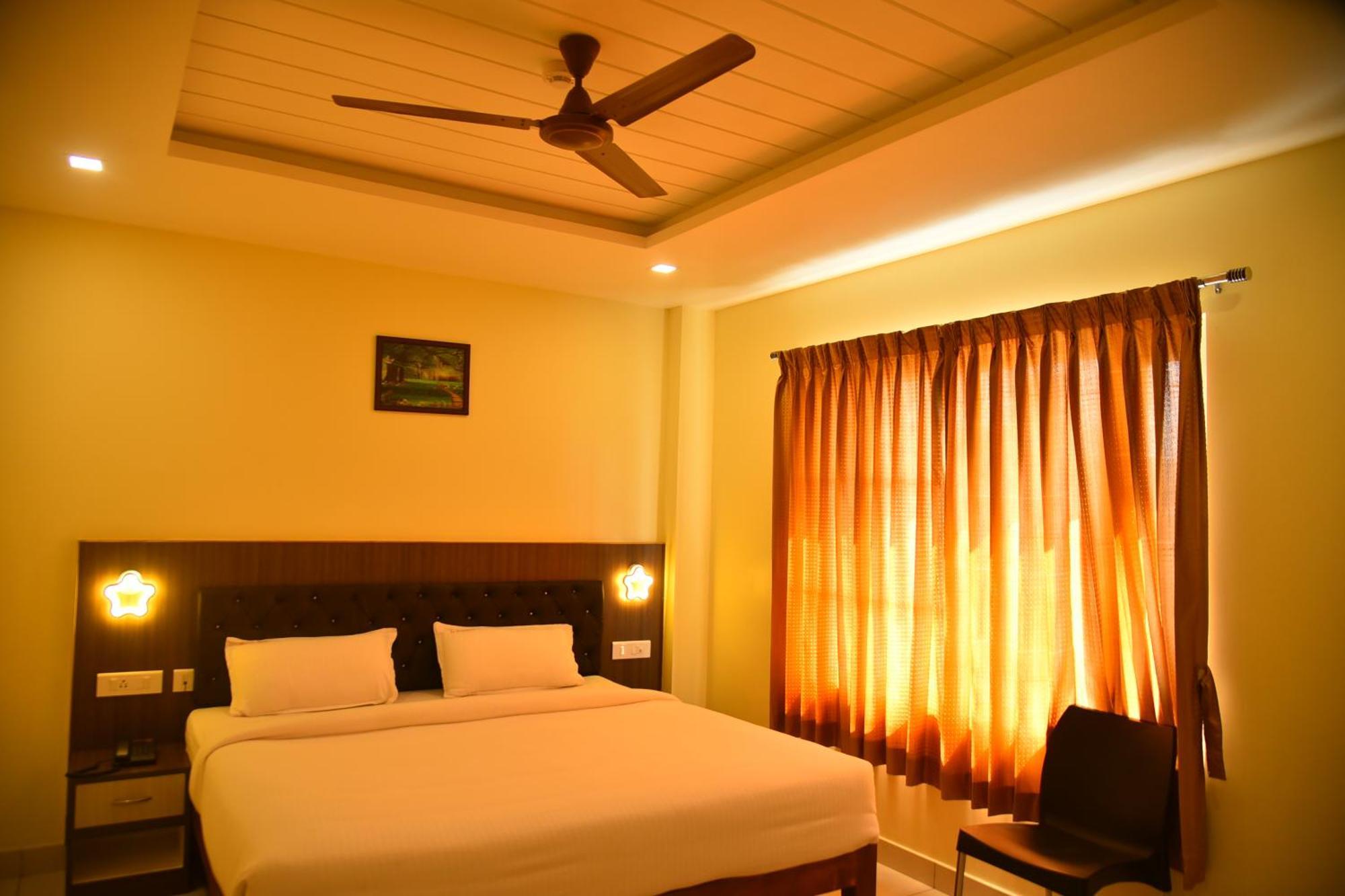 Le Arul Park Hotel Karaikal Værelse billede